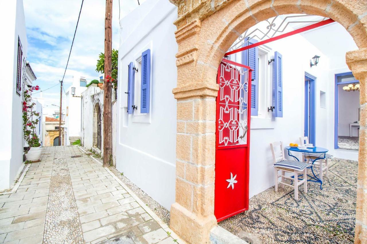 The Red Door In Koskinou Коскину Экстерьер фото